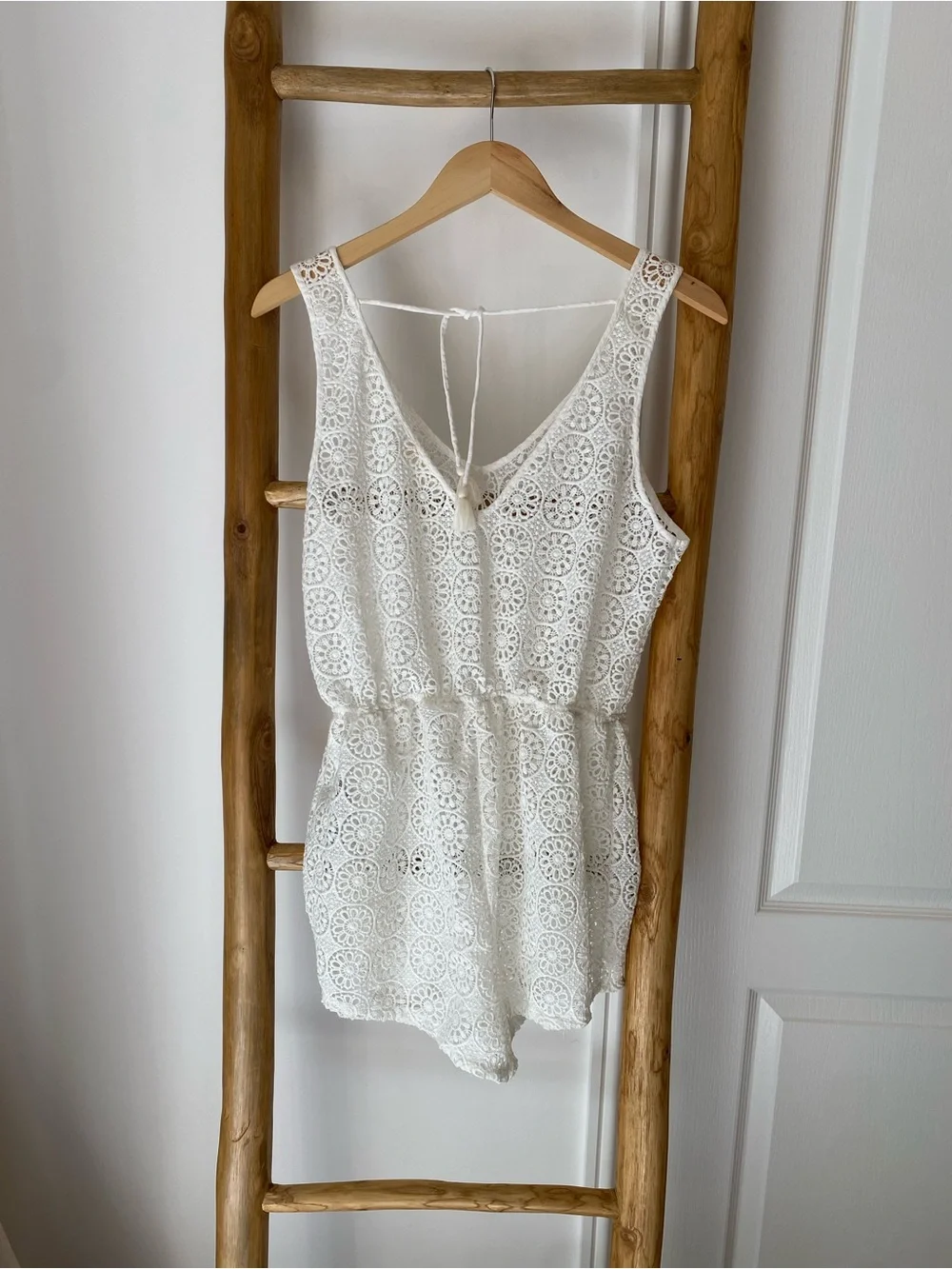 Hollister crochet knit